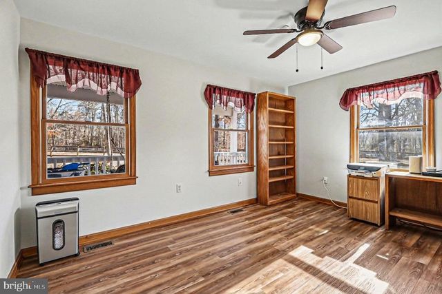 8318 DIAMOND HILL RD, Warrenton, VA 20186