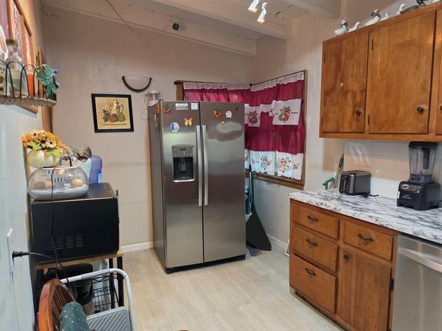 8316 E Morris St, Wichita, KS 67207