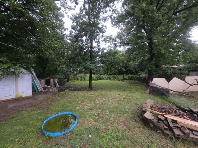 8316 E Morris St, Wichita, KS 67207