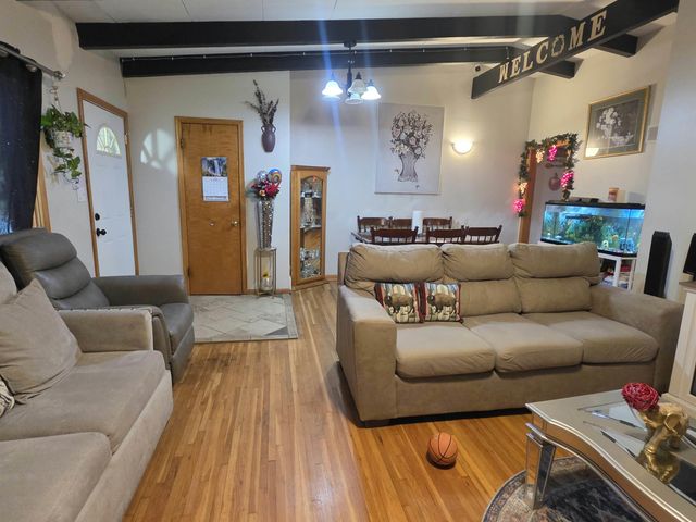 8316 E Morris St, Wichita, KS 67207