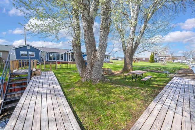 6334 Marina Drive, Clay Twp, MI 48001