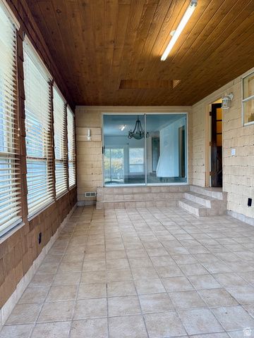 4502 S 1720 W, Roy, UT 84067