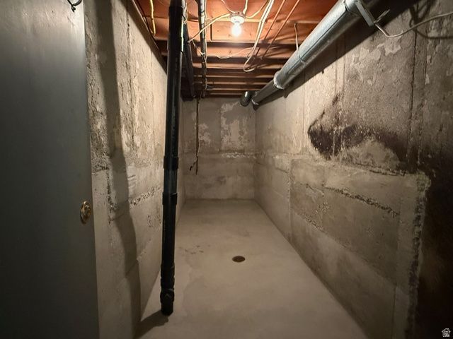 4502 S 1720 W, Roy, UT 84067