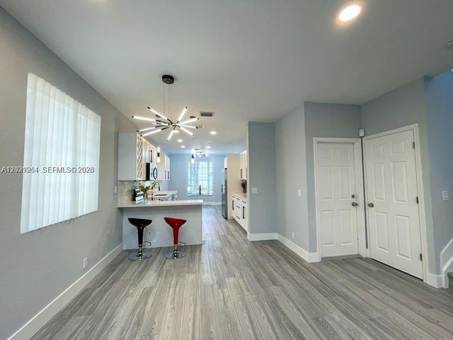 1261 Hayes St, Hollywood, FL 33019