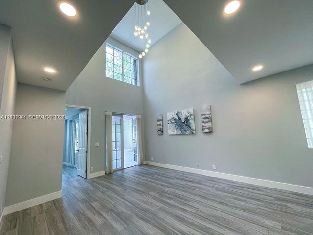 1261 Hayes St, Hollywood, FL 33019