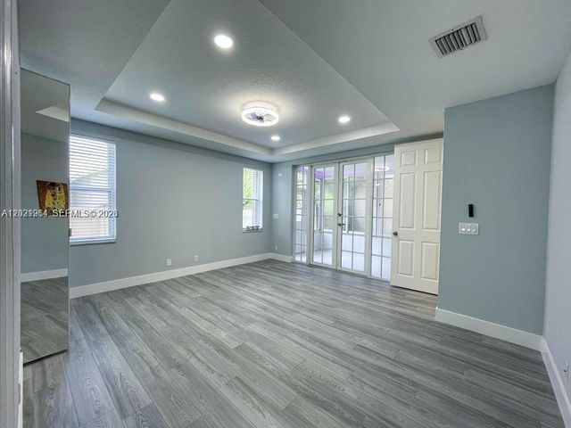1261 Hayes St, Hollywood, FL 33019