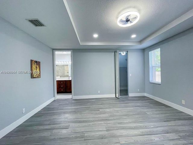 1261 Hayes St, Hollywood, FL 33019