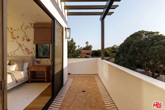1723 S Corning Street, Los Angeles, CA 90035