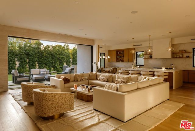 1723 S Corning Street, Los Angeles, CA 90035