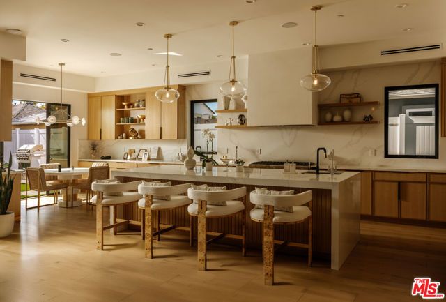 1723 S Corning Street, Los Angeles, CA 90035