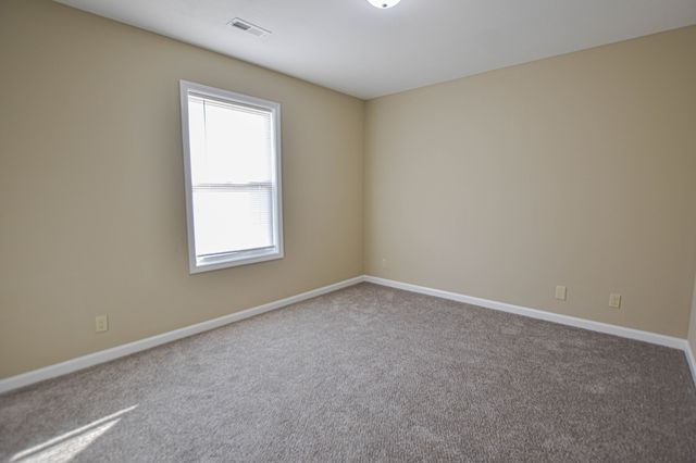 1030 W Creek Coyote Trl Apt A, Clarksville, TN 37042