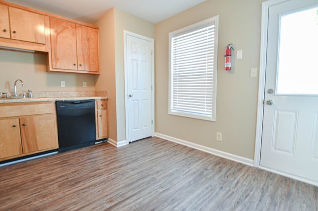 1030 W Creek Coyote Trl Apt A, Clarksville, TN 37042