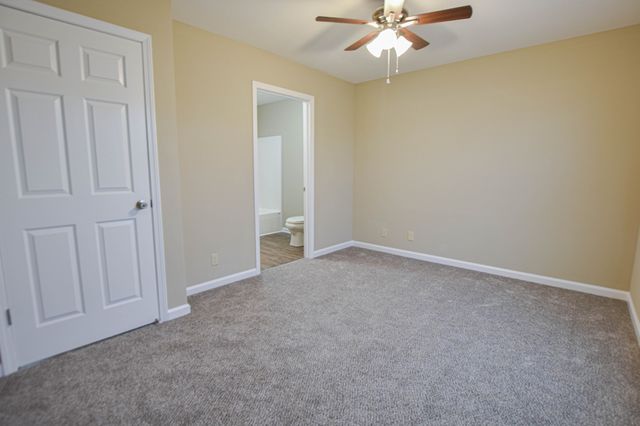 1030 W Creek Coyote Trl Apt A, Clarksville, TN 37042
