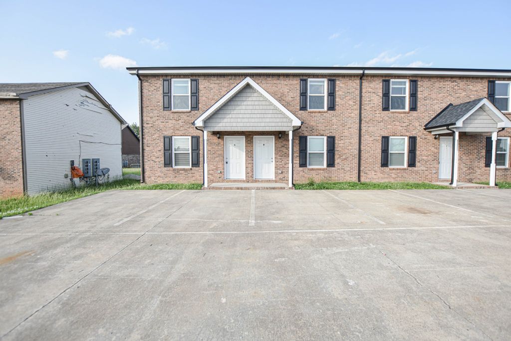 1030 W Creek Coyote Trl Apt A, Clarksville, TN 37042