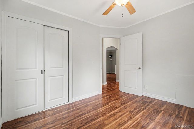 2566 Lee Avenue, Shelby Charter Township, MI 48317