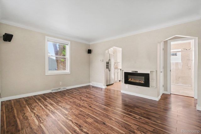 2566 Lee Avenue, Shelby Charter Township, MI 48317