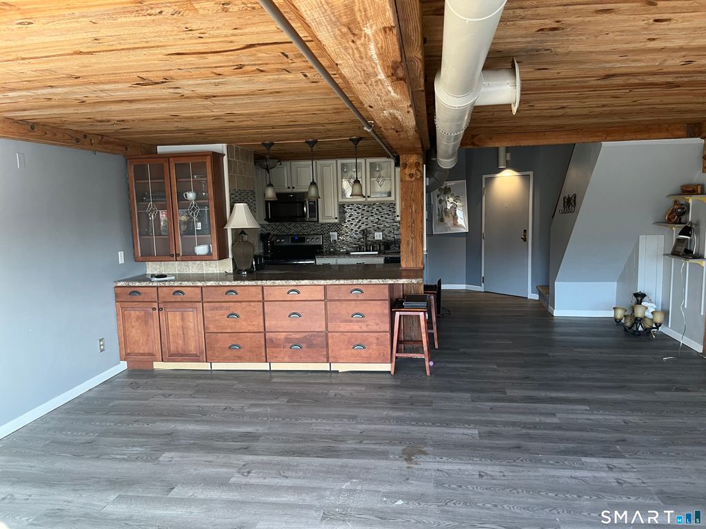 68 Thermos Avenue 212B, Norwich, CT 06360