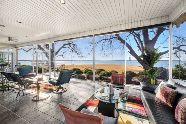 417 Pecan Point Drive, Kerens, TX 75144