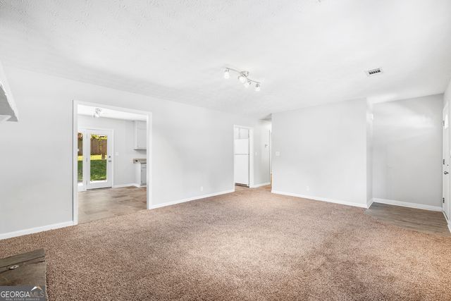 730 Shoreline Trail SE, Conyers, GA 30094