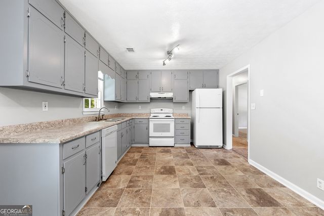 730 Shoreline Trail SE, Conyers, GA 30094