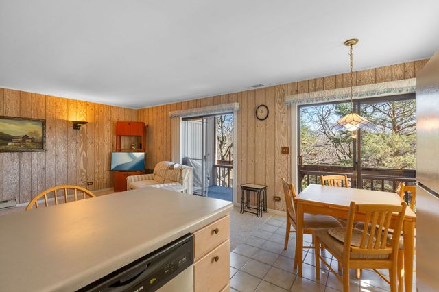 49 Oak Hill Colony 12, Fox Lake, IL 60020