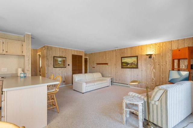 49 Oak Hill Colony 12, Fox Lake, IL 60020