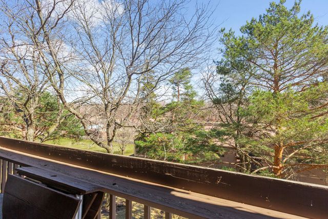 49 Oak Hill Colony 12, Fox Lake, IL 60020