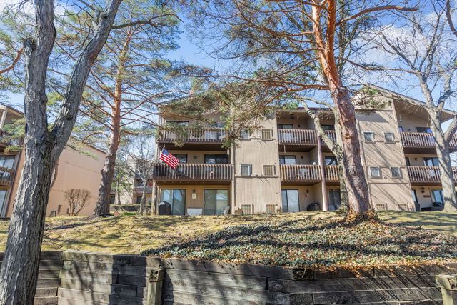 49 Oak Hill Colony 12, Fox Lake, IL 60020