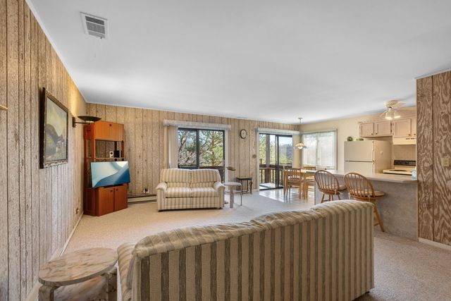 49 Oak Hill Colony 12, Fox Lake, IL 60020