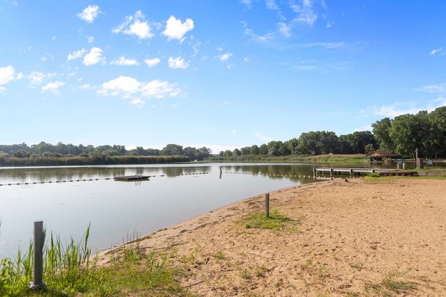 49 Oak Hill Colony 12, Fox Lake, IL 60020