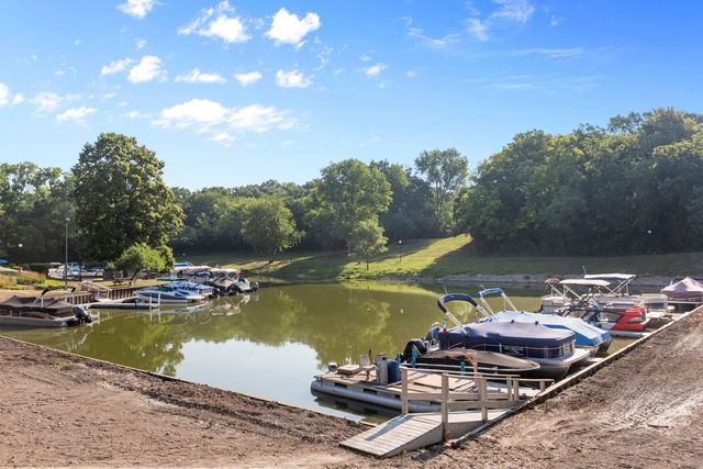 49 Oak Hill Colony 12, Fox Lake, IL 60020