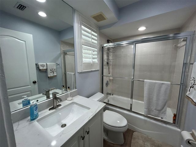 3702 54TH DRIVE W 204, Bradenton, FL 34210