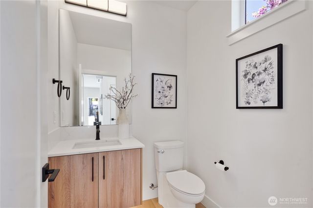 9013 14th Avenue SW, Seattle, WA 98106