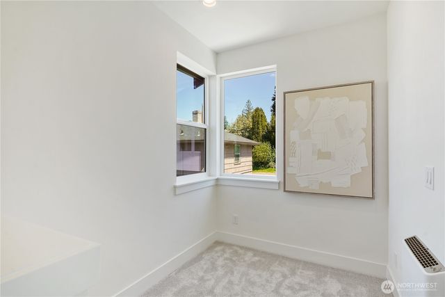 9013 14th Avenue SW, Seattle, WA 98106