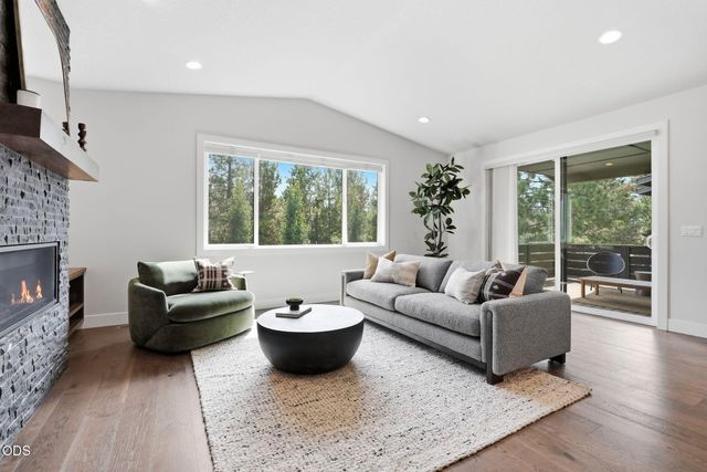 2621 NW Sky Vista Court, Bend, OR 97703