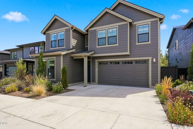2621 NW Sky Vista Court, Bend, OR 97703