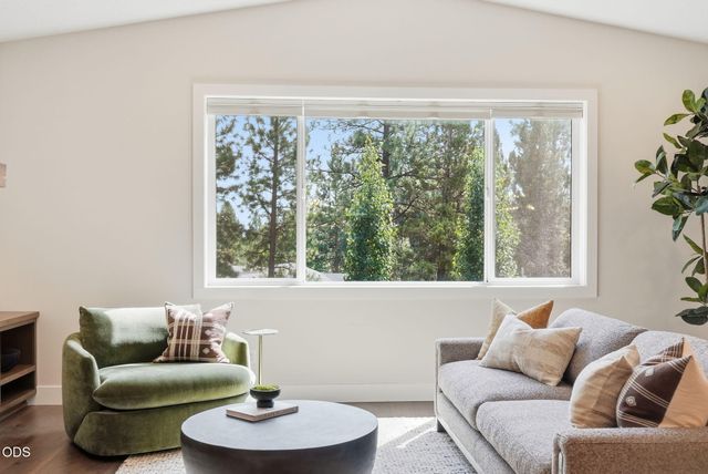 2621 NW Sky Vista Court, Bend, OR 97703