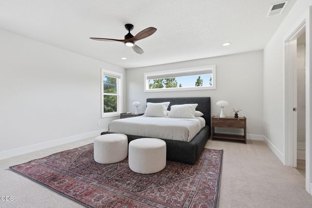 2621 NW Sky Vista Court, Bend, OR 97703