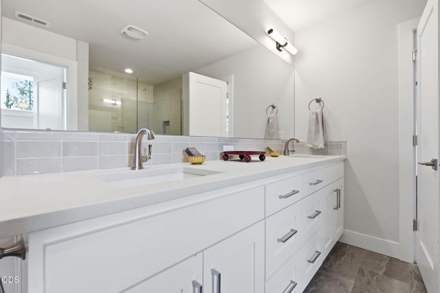 2621 NW Sky Vista Court, Bend, OR 97703