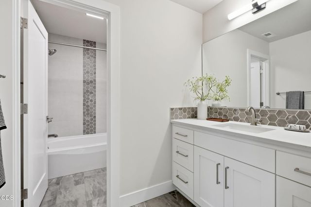 2621 NW Sky Vista Court, Bend, OR 97703
