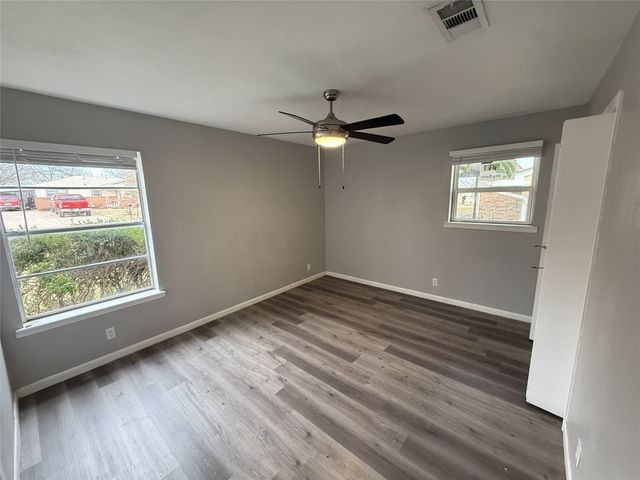 415 W Highland Drive, Whitewright, TX 75491