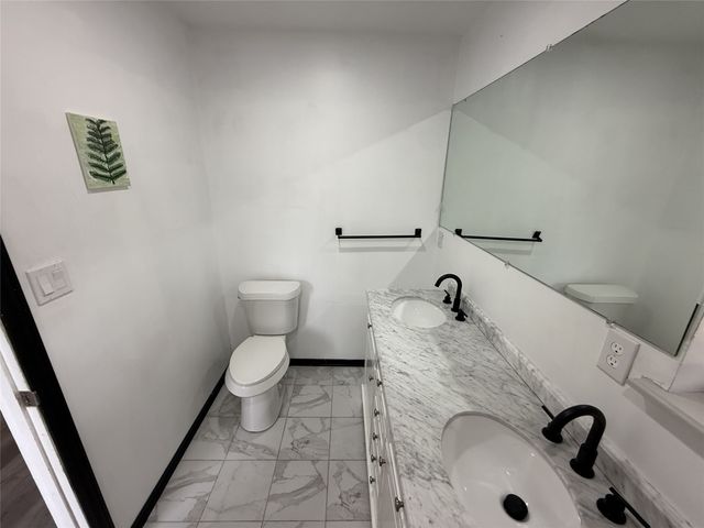 415 W Highland Drive, Whitewright, TX 75491