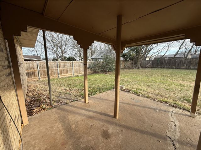 415 W Highland Drive, Whitewright, TX 75491
