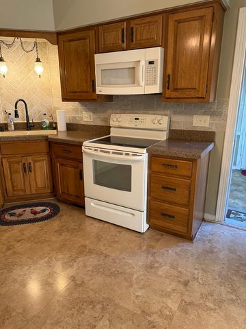 7707 US Highway 20 Highway, Lena, IL 61048