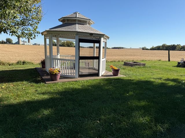 7707 US Highway 20 Highway, Lena, IL 61048