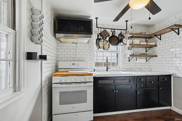 1901 E Donald Street, South Bend, IN 46613