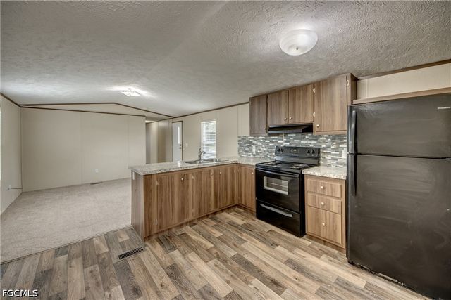 352 Sacramento ST, North Fort Myers, FL 33903