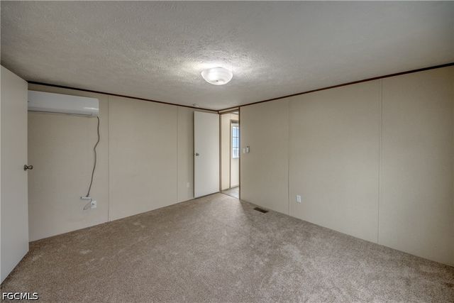 352 Sacramento ST, North Fort Myers, FL 33903