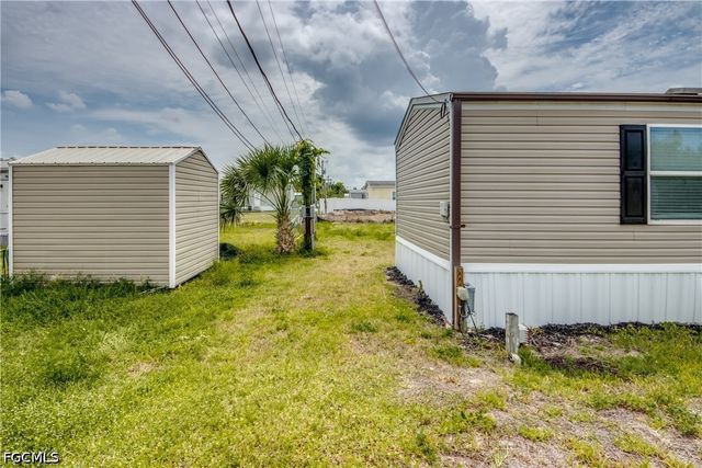 352 Sacramento ST, North Fort Myers, FL 33903