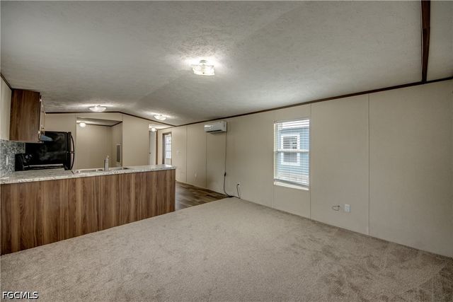 352 Sacramento ST, North Fort Myers, FL 33903